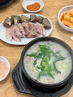 Gaeseongjinchapssalsundae (개성진찹쌀순대) 2