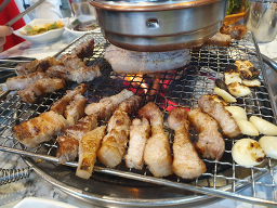 Hwangjemuhanhwarogui (황제무한화로구이) 1