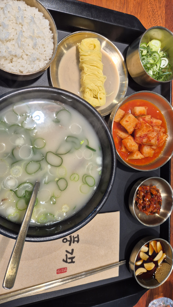Punggaekseolreongtang (풍객설렁탕) 2