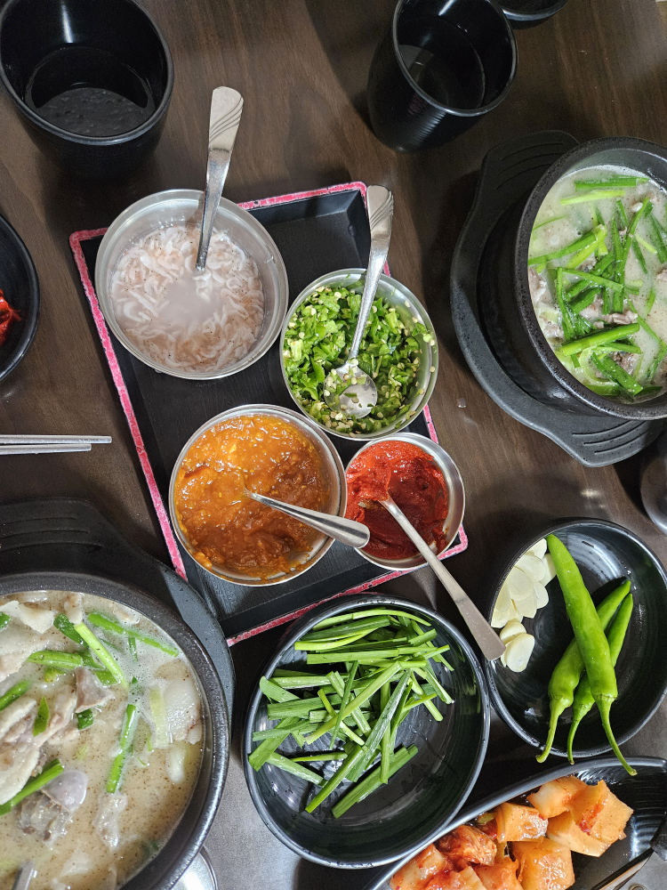 Jangsutojongsundaeguk (장수토종순대국) 2