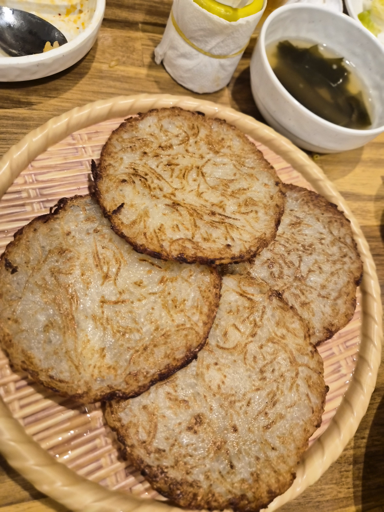 Gangneungeomjinekkomakjip (강릉엄지네꼬막집) 2