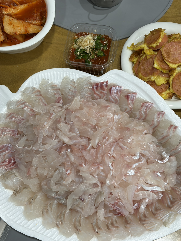 Haewonjanghoetjip (해원장횟집) 1