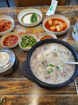 한모네순대국 2