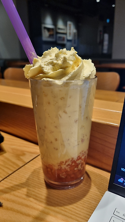 커피빈 홍대역점 사진 3