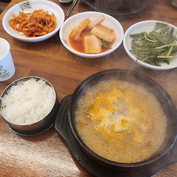 Sincheongpachapssalsundae (신청파찹쌀순대) 3