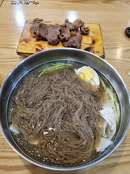 육쌈냉면 대학로점 대표 사진