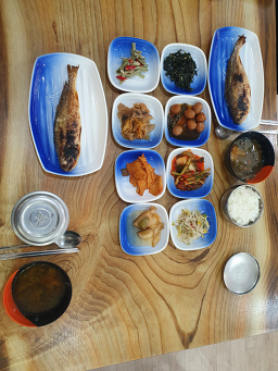 Yonggunghoetjip (용궁횟집) 2