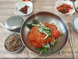 Cheonghaejinhoetjip (청해진횟집) 1