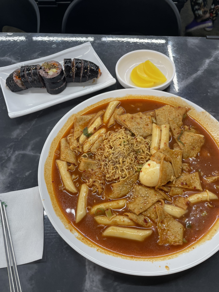 Hanyangjjangbunsik (한양짱분식) 2