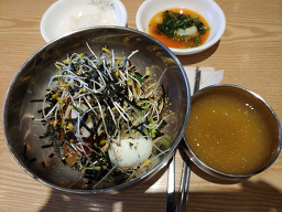 Namtaeryeongbongpyeongmemilmakguksu (남태령봉평메밀막국수) 3
