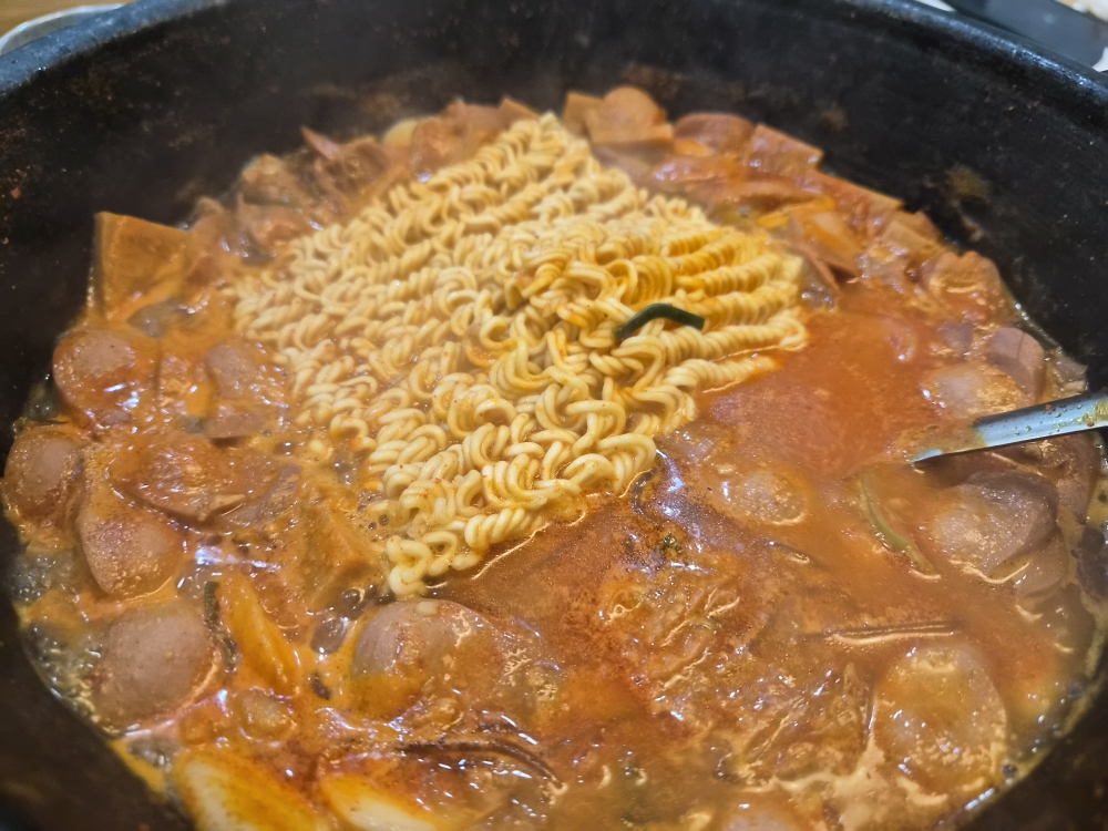 석기정돌솥부대찌개 삼성점 사진 2