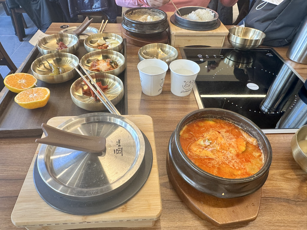 Kongdujubaektaepyeongjikyeongjeom (콩두주백태평직영점) 1