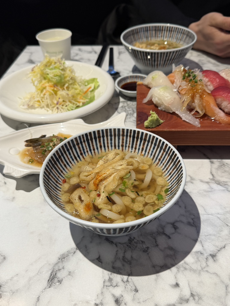 Sindochobap (신도초밥) 2