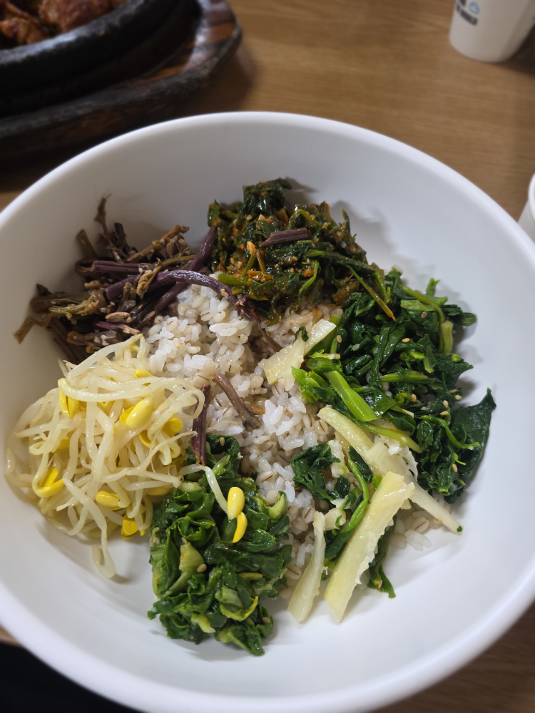 Yennalboribap (옛날보리밥) 1