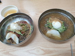 Eoryonggolchingnaengmyeon (어룡골칡냉면) 2