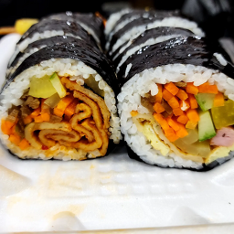 Uleommagamandeunmatinneungimbap (울엄마가만든맛있는김밥) 1