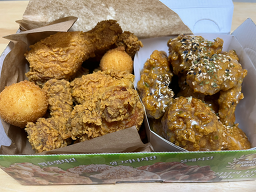 자담치킨 서울홍대점 사진 8