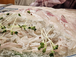 Wonchamgajamihoetjip (원참가자미횟집) 2