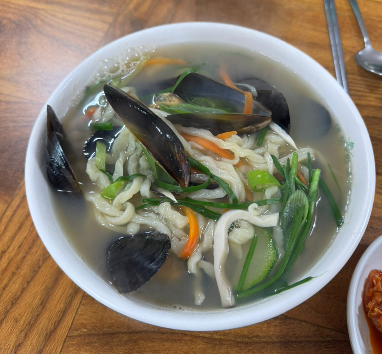 명동손칼국수 1