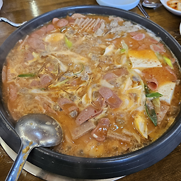Somunnandakgalbi (소문난닭갈비) 1