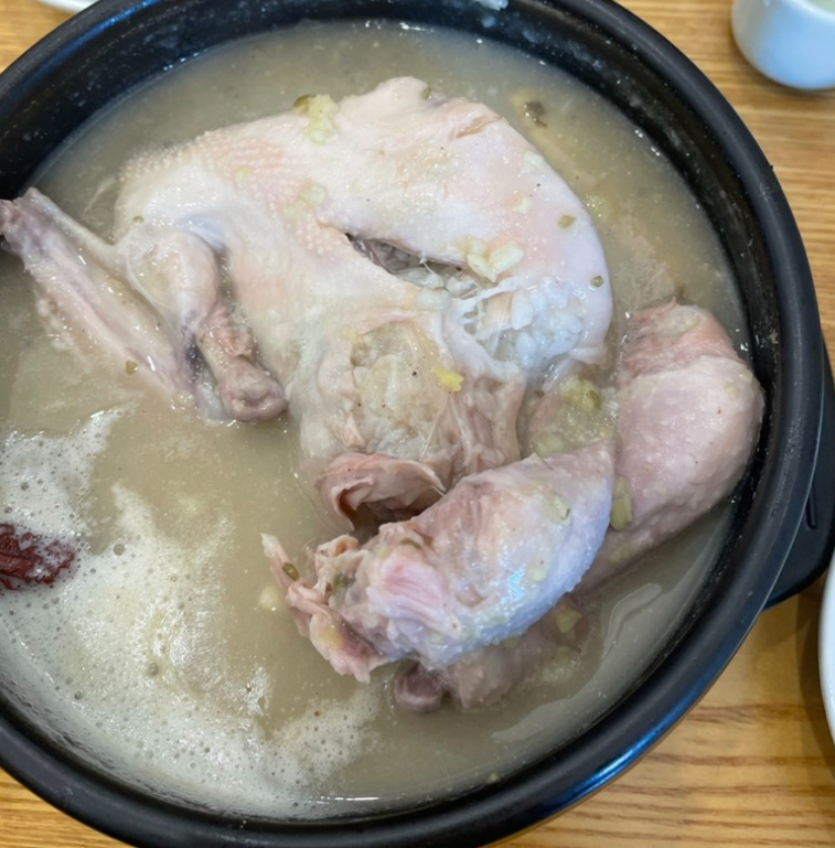 지호한방삼계탕 4