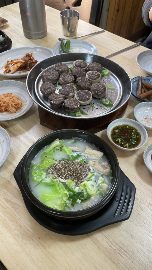 고산수월봉가마솥순대국 대표 사진