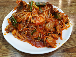 Deungdaeminmulmaeuntang (등대민물매운탕) 2