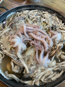Yangpyeongyongkalguksu (양평용칼국수) 2