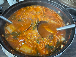 Dumbeongchueotang (둠벙추어탕) 1