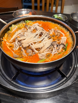 최가네버섯샤브매운탕칼국수 대치점 사진 3