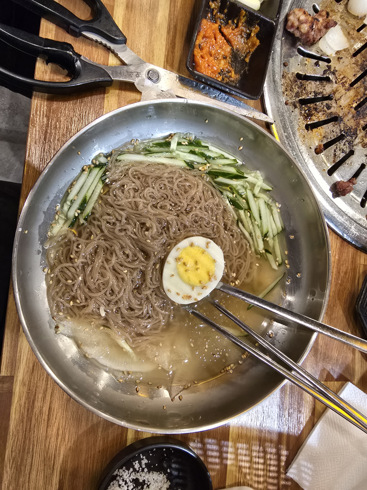 Yongsikisamgyeop (용식이삼겹) 1
