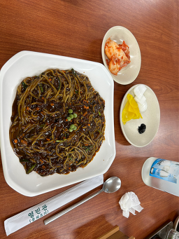 Yeongbingwan (영빈관) 1