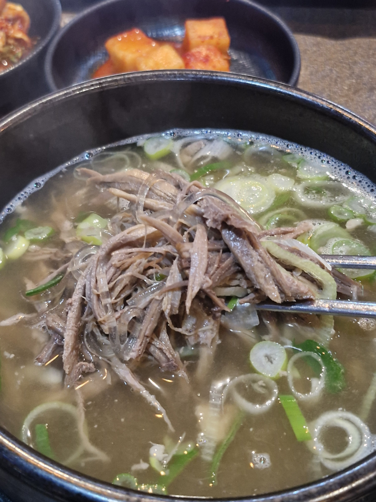 Isunsinsogukbap yongun janggunjeom (이순신소국밥 용운 장군점) 1