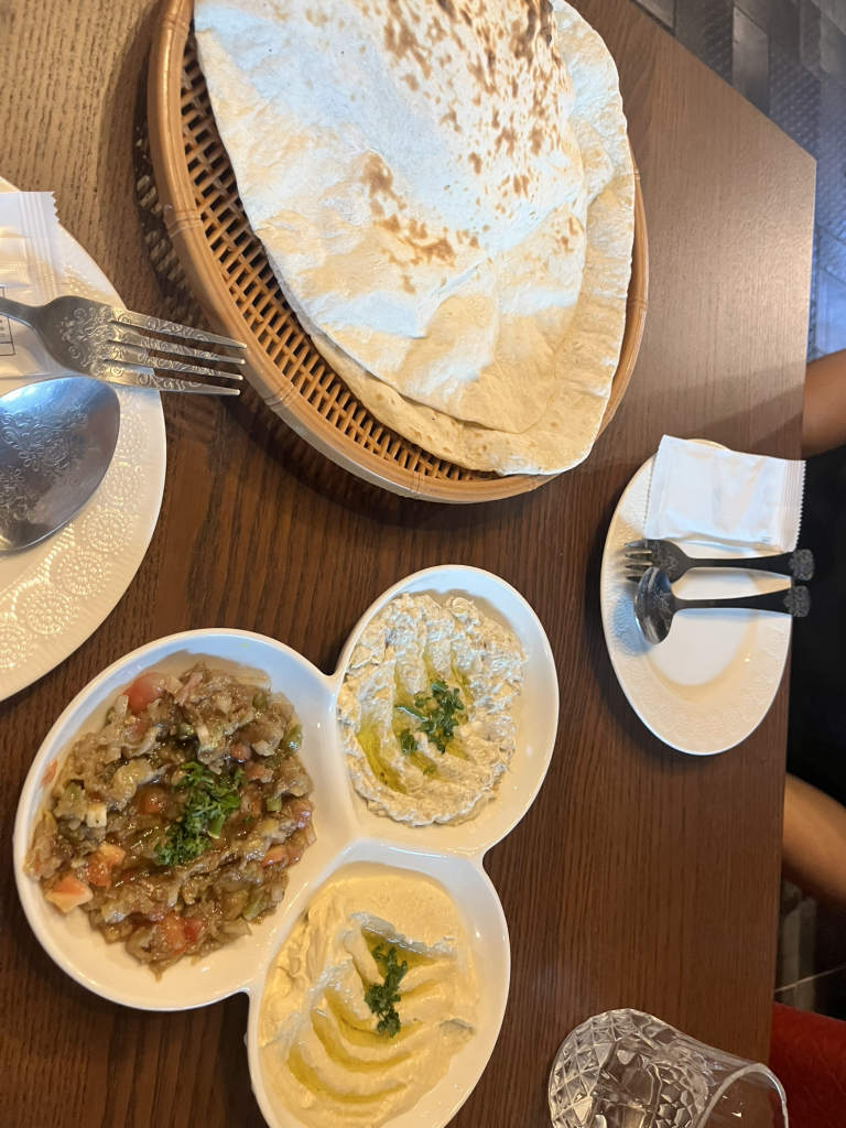 아라베크나이트 대표 사진