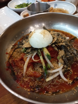 Ujeongmyeonok (우정면옥) 2