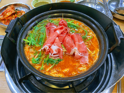 Deungchonsyabeukalguksu (등촌샤브칼국수) 3