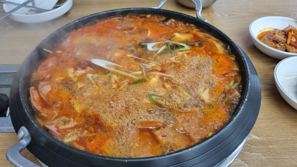 Hongganebudaejjigae 5