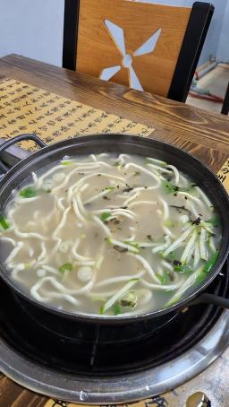 Yangpyeongkalguksu (양평칼국수) 1