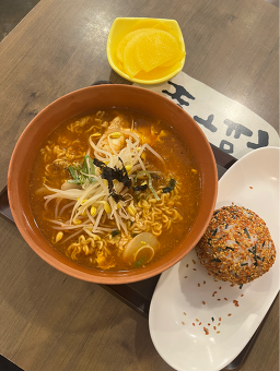 틈새라면 홍대창전점 사진 6