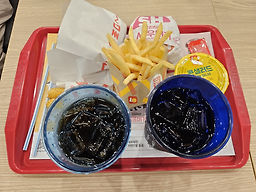 롯데리아 수원역광장점 사진 2
