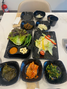 Cheongrokyasaengchon (청록야생촌) 1