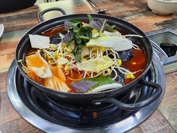 Dokdohoetjip (독도횟집) 1
