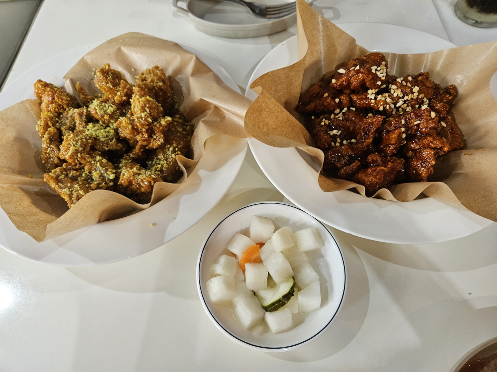 자담치킨 서울홍대점 대표 사진