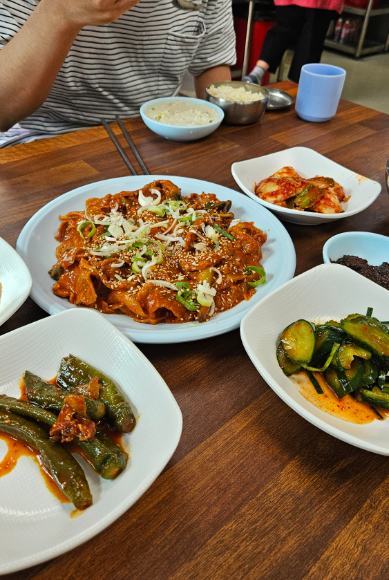 Dongmunsikdang (동문식당) 2