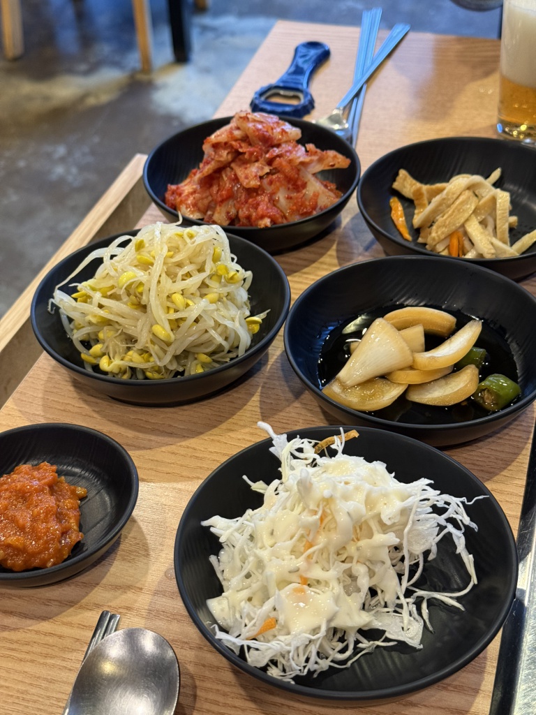 Sicheongheukdwaejidonsamgyeop 4