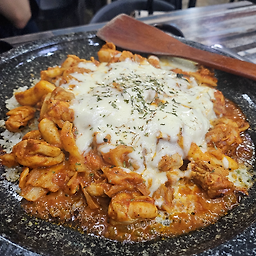 Cheoltongdakgalbi (철통닭갈비) 2