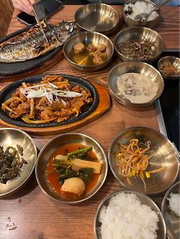 Gochangdaekeommasonbap (고창댁엄마손밥) 1