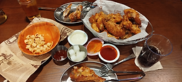 굽네치킨 명동점 사진 2