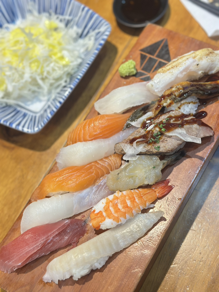 우제홍초밥 학동역점 사진 4