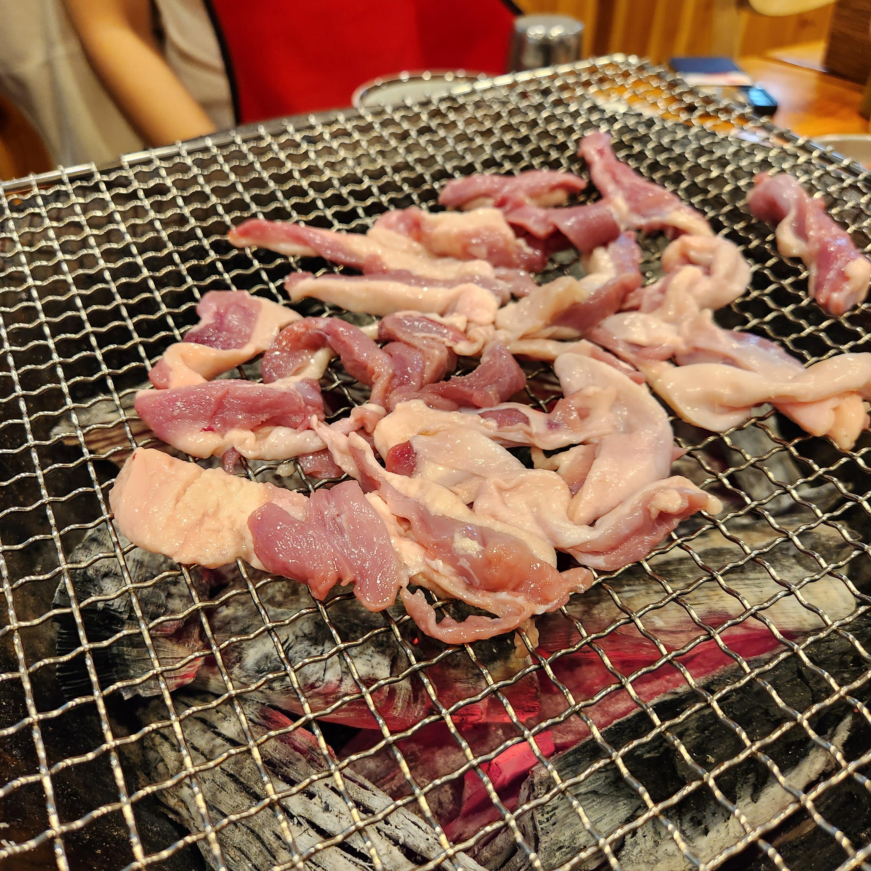 Toegolorisutbulgui (퇴골오리숯불구이) 3
